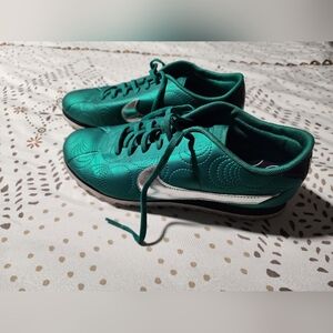 Cortez Ultra LOTC QS (Look Of The City Quickstrike)
Colorway: Mystic Green